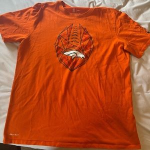 Denver Broncos XL T-Shirt